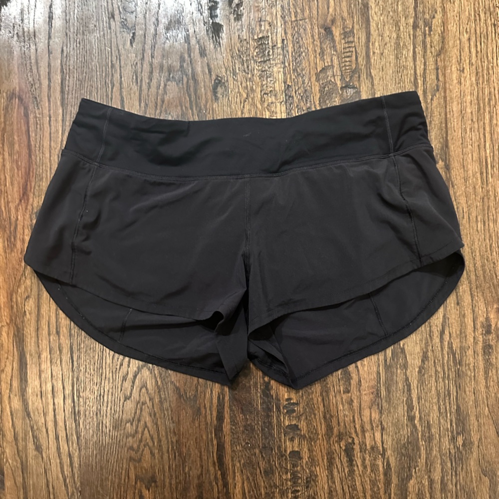 black lululemon 2.5” shorts
